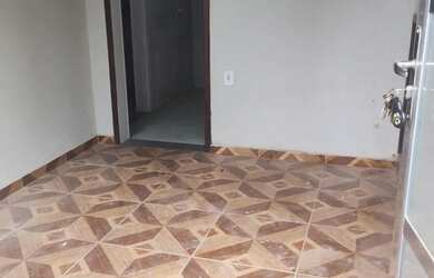 Imagem: A casa possui 1 Dormitório, 1 Banheiro e está localizado