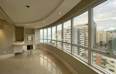 Imagem: O apartamento possui 3 Dormitórios, 5 Banheiros, 2 Vagas na