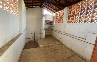 Imagem: O apartamento possui 2 Dormitórios, 2 Banheiros e 12m² de