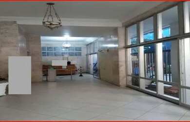 Imagem: O depósito possui 1 Vaga na garagem e 27m² de Área e está