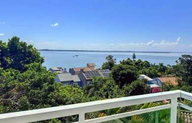 Imagem: A casa em condomínio possui 3 Dormitórios, 5 Banheiros, 4