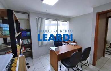 Imagem: O depósito possui 1 Vaga na garagem, 45m² de Área e está