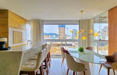 Imagem: O apartamento possui 3 Dormitórios, 3 Banheiros, 2 Vagas na