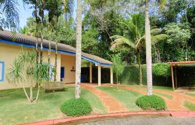 Imagem: A casa em condomínio possui 3 Dormitórios, 3 Banheiros, 4