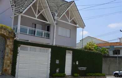 Imagem: A casa possui 5 Dormitórios, 5 Banheiros, 5 Vagas na garagem