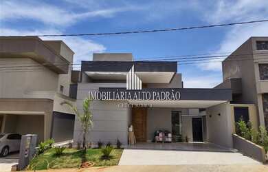 Imagem: A casa em condomínio possui 3 Dormitórios, 4 Banheiros, 4