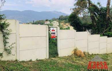 Imagem: O terreno possui 305m² de Área e está localizado em Jardim