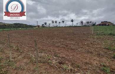 Imagem: O terreno possui 2.000m² de Área e está localizado em Sarapuí