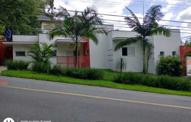 Imagem: A casa em condomínio possui 3 Dormitórios, 3 Banheiros, 2