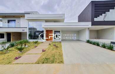 Imagem: A casa em condomínio possui 3 Dormitórios, 5 Banheiros, 4