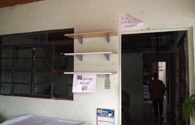 Imagem: A casa à venda possui 3 Dormitórios, 1 Banheiro, 1 Vaga na