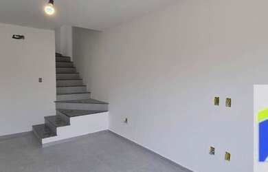 Imagem: A casa possui 2 Dormitórios, 2 Banheiros, 1 Vaga na garagem