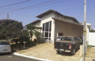 Imagem: A casa em condomínio possui 3 Dormitórios, 5 Banheiros, 4