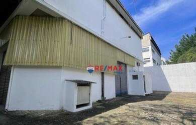 Imagem: O depósito possui 5 Vagas na garagem, 2.349m² de Área e