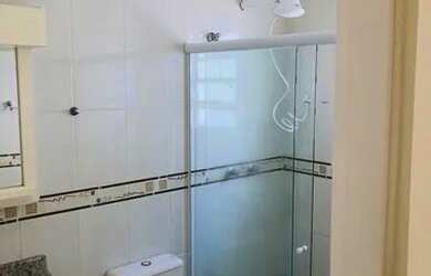 Imagem: A casa possui 3 Dormitórios, 2 Banheiros, 4 Vagas na garagem