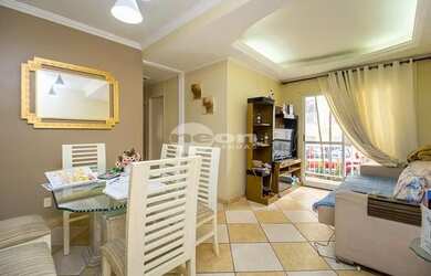 Imagem: O apartamento possui 3 Dormitórios, 1 Banheiro, 1 Vaga na garagem