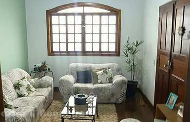 Imagem 3: VENDO CHARMOSA CASA NO VALPARAISO EM PONTO NOBRE ACEITA PERMUTA