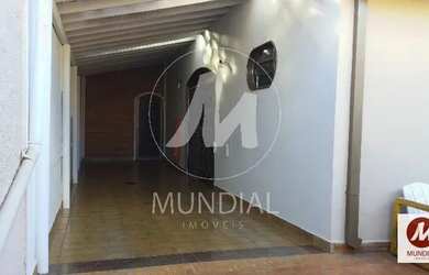 Imagem: A casa possui 3 Dormitórios, 2 Banheiros, 3 Vagas na garagem