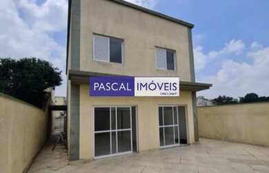 Imagem: A casa em condomínio possui 4 Dormitórios, 5 Banheiros, 3