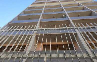 Imagem: O apartamento possui 2 Dormitórios, 1 Banheiro, 105m² de Área