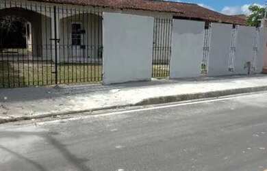 Imagem: A casa possui 3 Dormitórios e está localizado em Pedreira