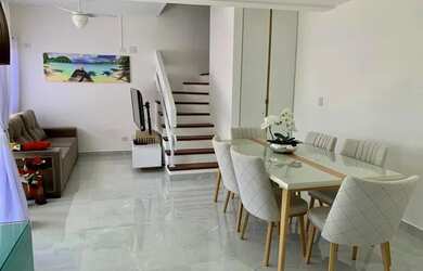 Imagem: O apartamento possui 3 Dormitórios, 1 Banheiro, 2 Vagas na