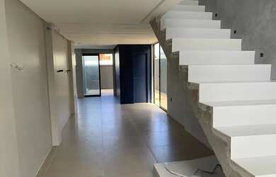 Imagem 10: Casa a Venda Condomínio Fechado Sunville - 196m² 3 suítes, Piscina