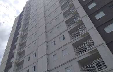 Imagem: O apartamento possui 2 Dormitórios, 1 Banheiro, 2 Vagas na