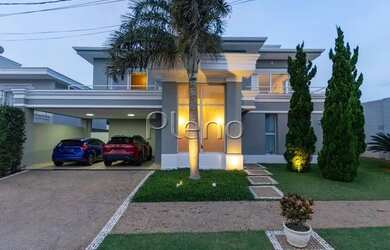 Imagem: A casa em condomínio possui 4 Dormitórios, 3 Banheiros, 4