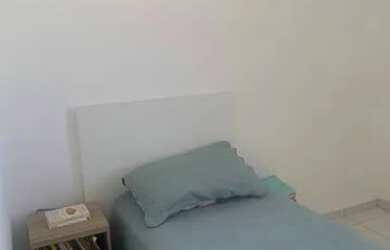 Imagem 2: Quarto para estudante. Piscina, 10m² de Área, 1 Banheiroe1 Dormitório