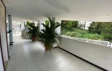 Imagem 2: 2/4 - Rio Vermelho. Varanda, 67m² de Área, 1 Vaga na garageme2 Dormitórios