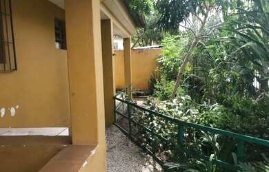 Imagem: A casa possui 3 Dormitórios, 3 Banheiros, 3 Vagas na garagem