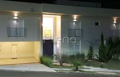 Imagem: A casa em condomínio possui 4 Dormitórios, 2 Banheiros, 4