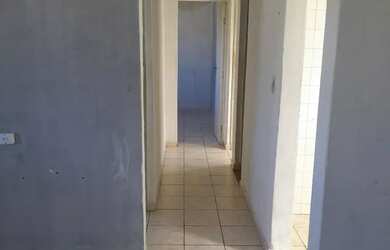 Imagem: O apartamento possui 3 Dormitórios, 1 Banheiro e está localizado