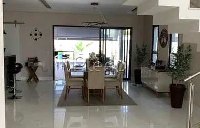 Imagem 12: Venda Casa com 236,00 metroQuadrado, 3 dormitório s , 2 vaga s . Swiss...