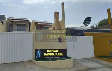 Imagem: A casa possui 3 Dormitórios, 1 Banheiro, 2 Vagas na garagem