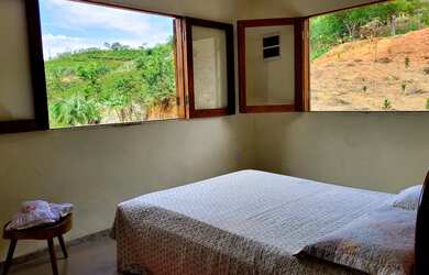 Imagem 2: Recanto lagoa da Mata. Acomodam 6 pessoas, 5 Vagas na garageme3 Dormitórios