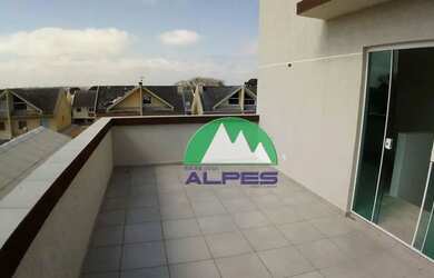 Imagem: A casa possui 3 Dormitórios, 3 Banheiros, 2 Vagas na garagem