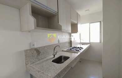 Imagem: O apartamento possui 2 Dormitórios, 1 Banheiro, 1 Vaga na garagem