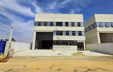 Imagem: O depósito possui 1.054m² de Área, Imóvel novo e está