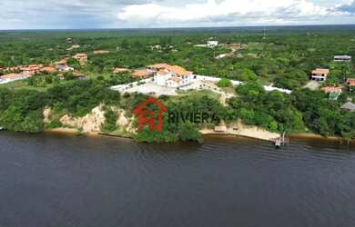 Imagem: A casa possui 5 Dormitórios, 3 Banheiros, 500m² de Área e