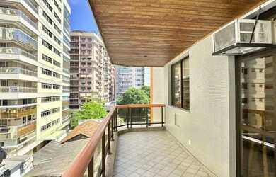 Imagem: O apartamento possui 3 Dormitórios, 1 Banheiro, 2 Vagas na