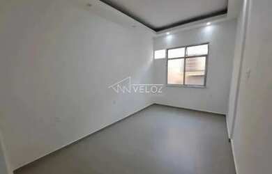 Imagem 11: Kitnet/Conjugado - / Residencial / Glória