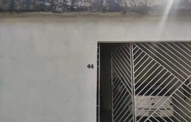 Imagem: A casa em condomínio possui 3 Dormitórios, 2 Banheiros, 1