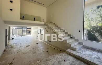 Imagem: A casa em condomínio possui 4 Dormitórios, 5 Banheiros, 4