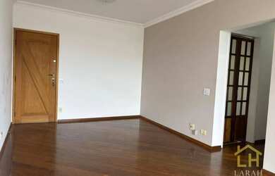 Imagem: O apartamento possui 2 Dormitórios, 2 Banheiros, 2 Vagas na