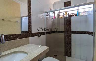 Imagem 9: Casa para venda e alugar 3 dormitórios (1 suíte), 295m², 3 Vila Fujita, Londrina