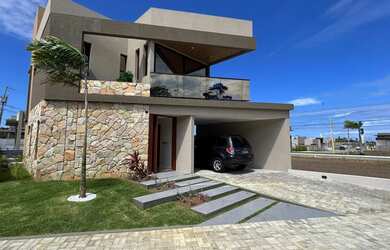 Imagem: A casa em condomínio possui 3 Dormitórios, 4 Banheiros, 2