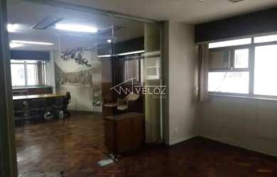 Imagem: O depósito possui 56m² de Área e está localizado em Centro