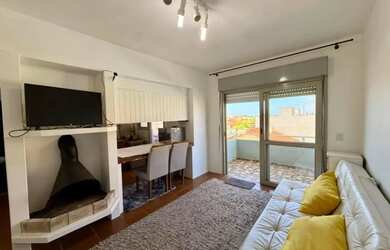 Imagem: O apartamento possui 1 Dormitório, 1 Banheiro, 1 Vaga na garagem